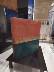 art déco,2025,exposition,le style d’une société en pleine mutation,modernité,fondation roi baudouin,vases,objets,sculptures,photographies,reliures,musée belvue,bruxelles