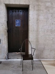 Avignon Palais des papes Chaise (9).jpg
