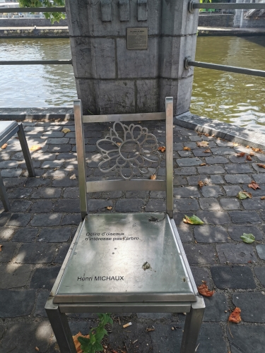 michel goulet,henri michaux,chaises,sculpture,namur,poésie,culture