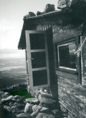 Cabane de Naess.jpg