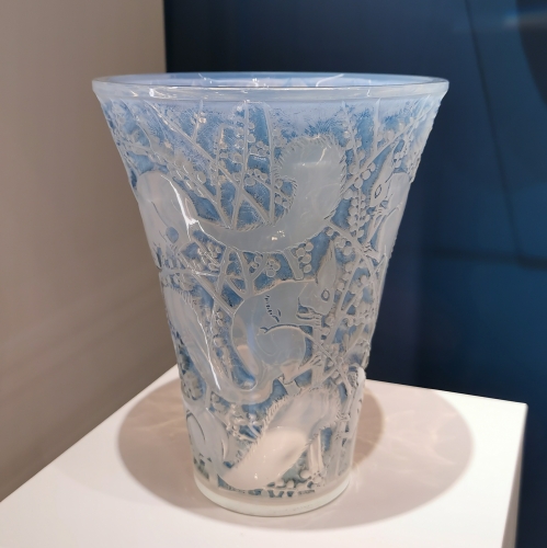 art déco,2025,exposition,le style d’une société en pleine mutation,modernité,fondation roi baudouin,vases,objets,sculptures,photographies,reliures,musée belvue,bruxelles