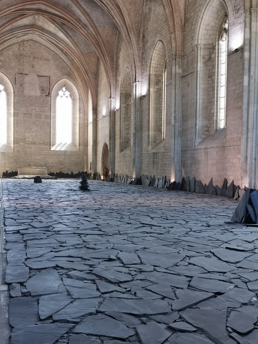 lee ufan,relatum,exposition,palais des papes,avignon,espace,nature,culture,dialogue,temps